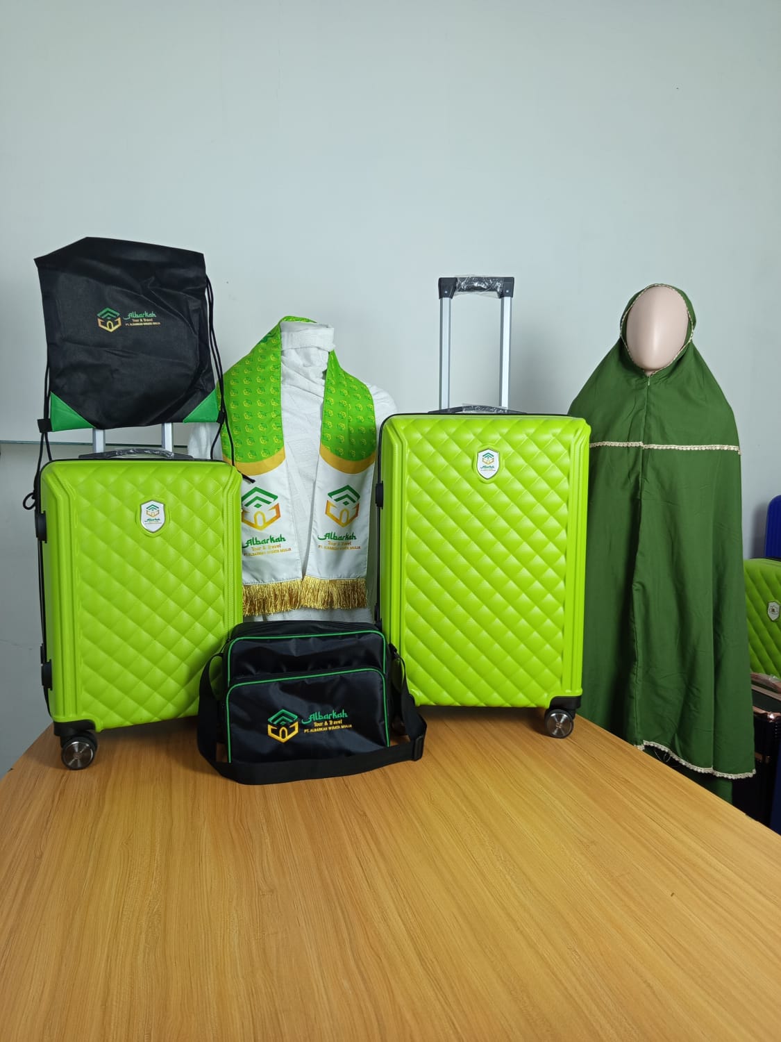 Paket Paket Platinum - Grosir Koper Umroh Tangan Pertama Jakarta